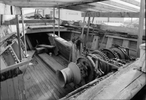 lumber schooner wawona main deck bow