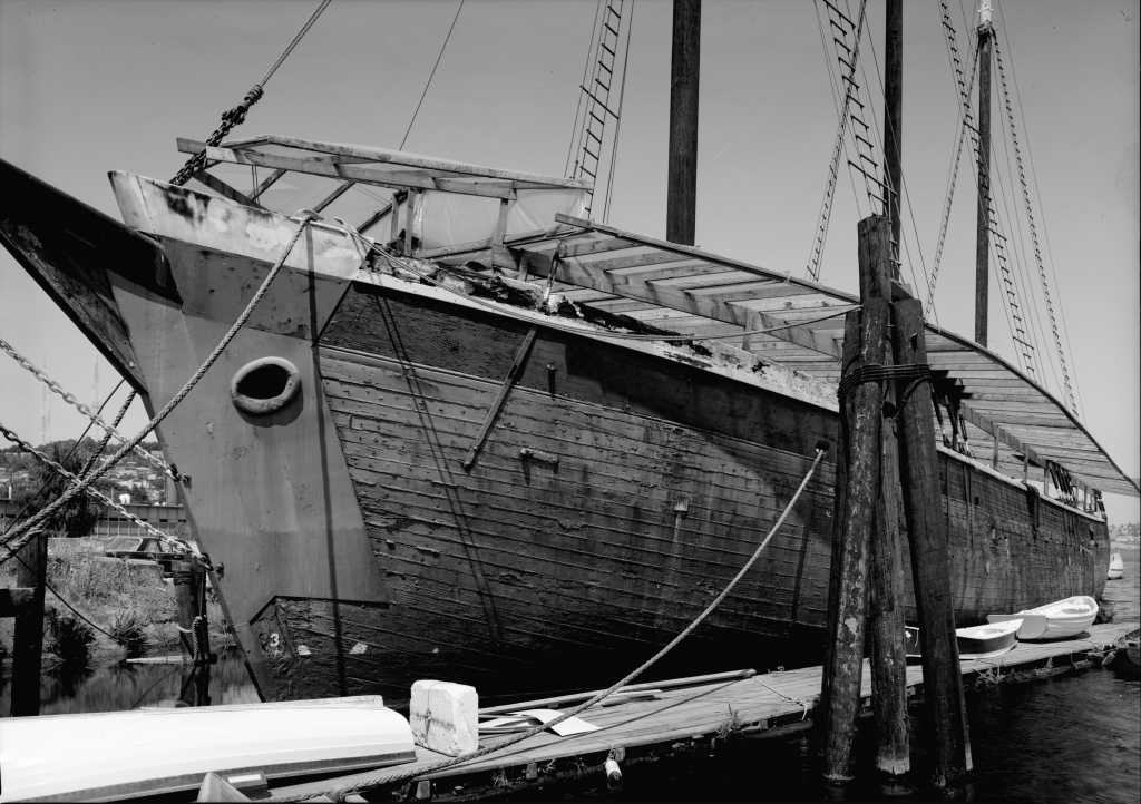 photograph port bow lumber schooner Wawona